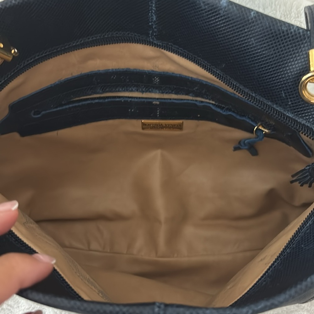 Bottega Veneta Leather Tote - Picture 3 of 4